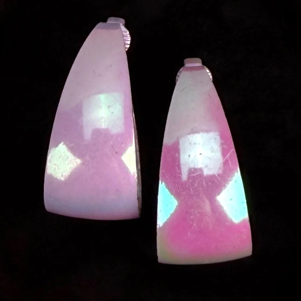 Vintage lightweight, pinkish, purple clip on earrings